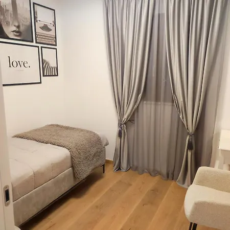 New Luxury In Centar With Private Parking In The Garage *