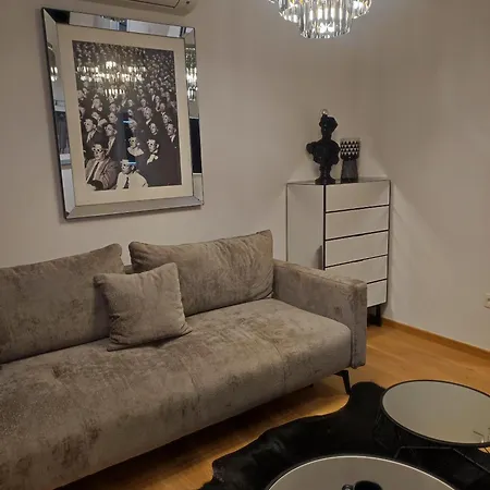 New Luxury In Centar With Private Parking In The Garage Apartment