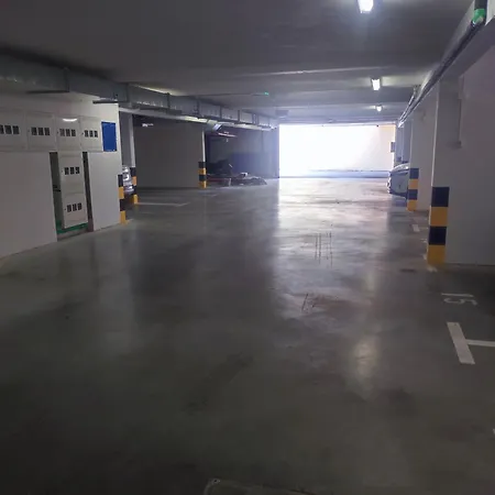 New Luxury In Centar With Private Parking In The Garage Apartment *