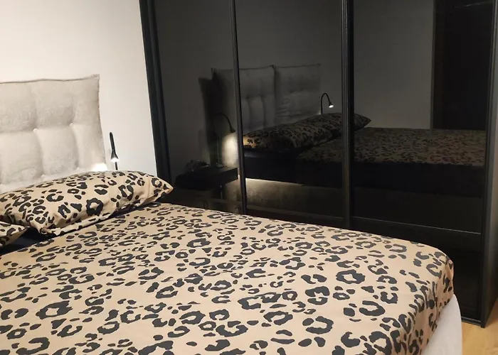 Luxury Marjan Hill With Garage *