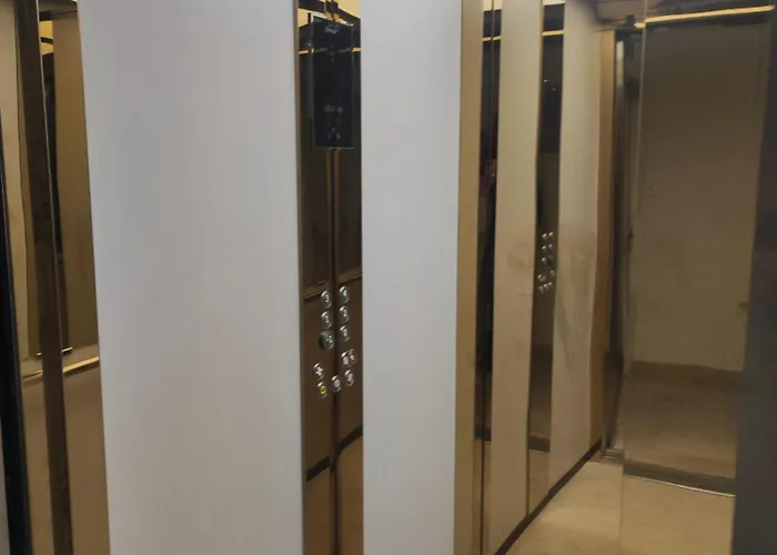 Luxury Marjan Hill With Garage Apartment *