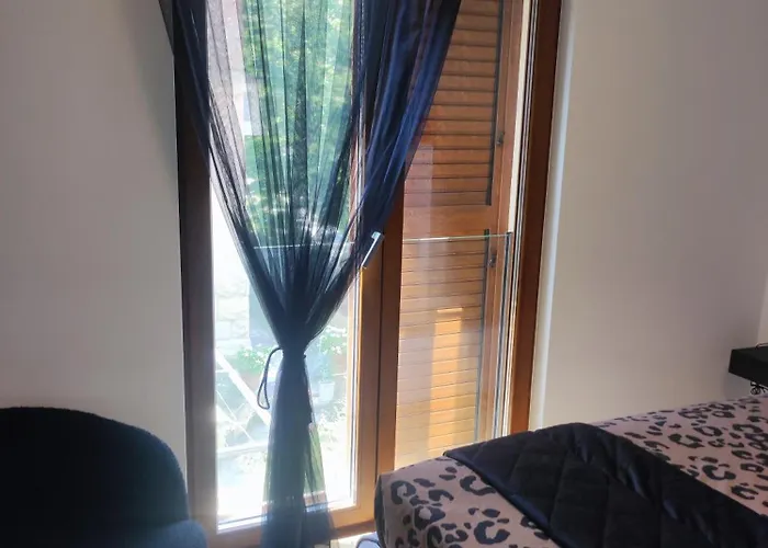 Luxury Marjan Hill With Garage Apartment *